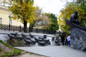 2015-09-19 - памятник М.Шолохову на Бульварном кольце
